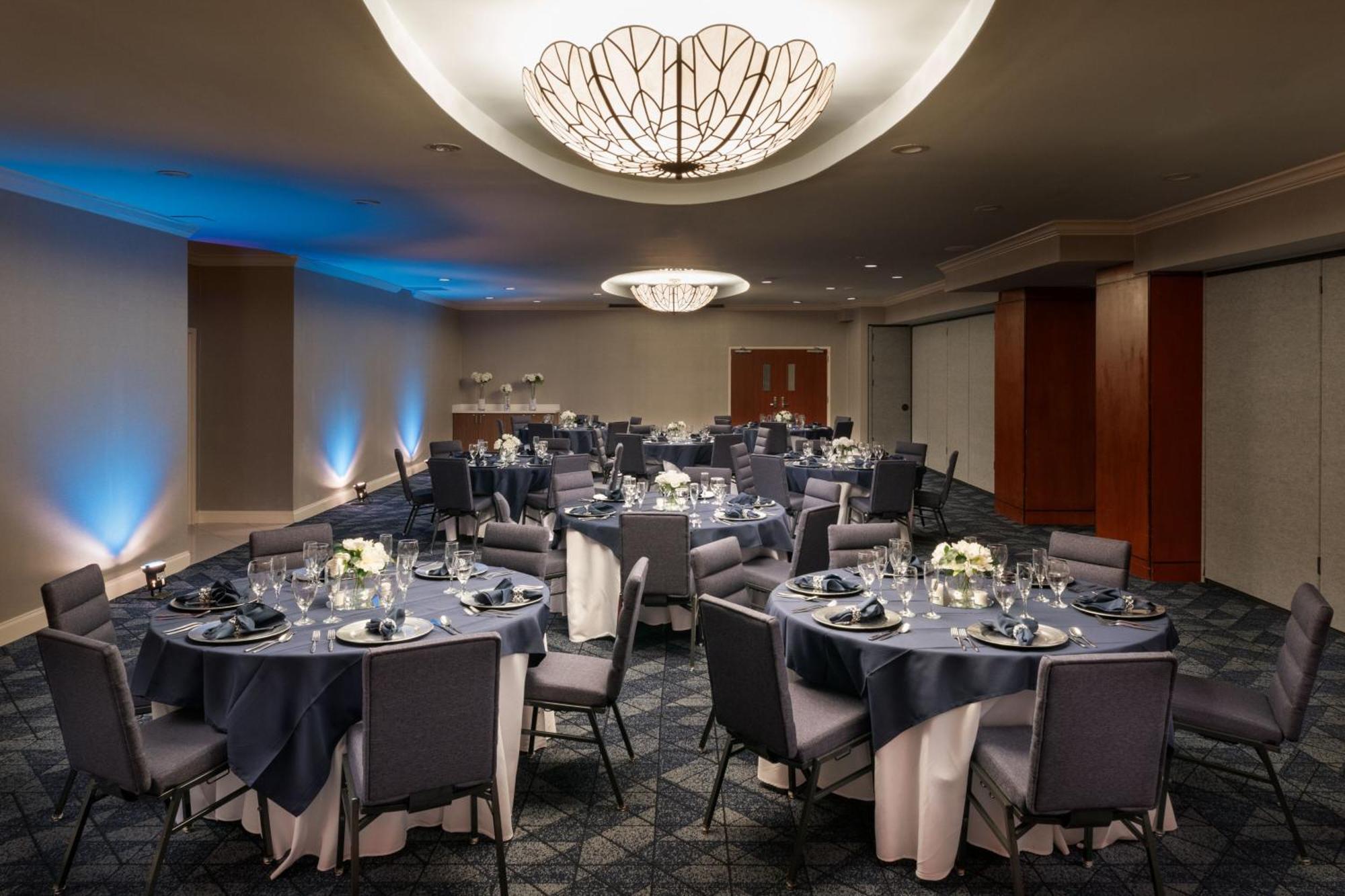 Courtyard Jacksonville 3*