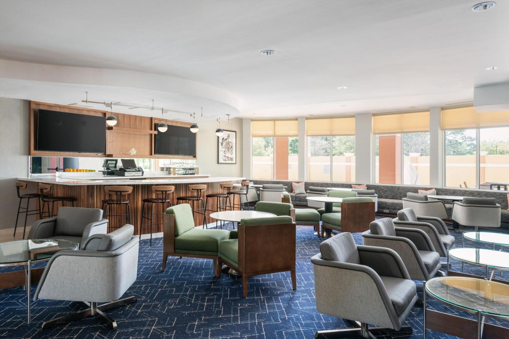 Courtyard Jacksonville 3*
