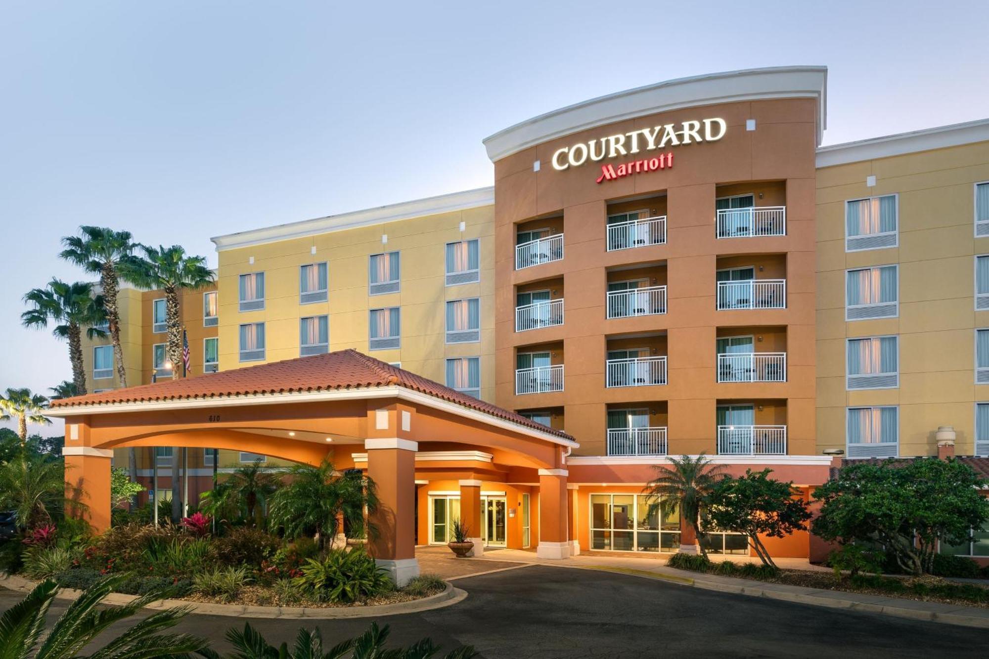 Courtyard Jacksonville Hotel