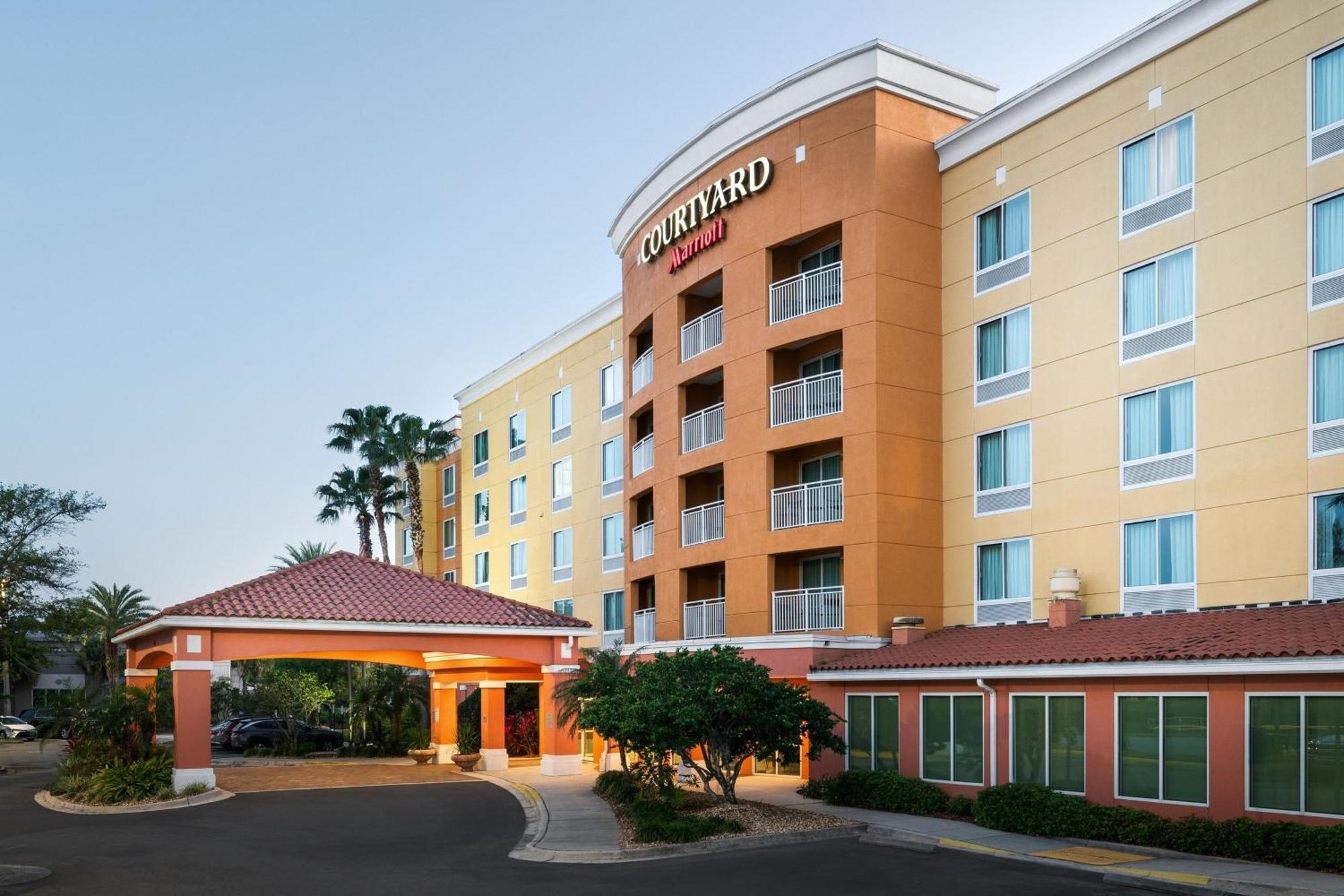 Courtyard Jacksonville Hotel 3*